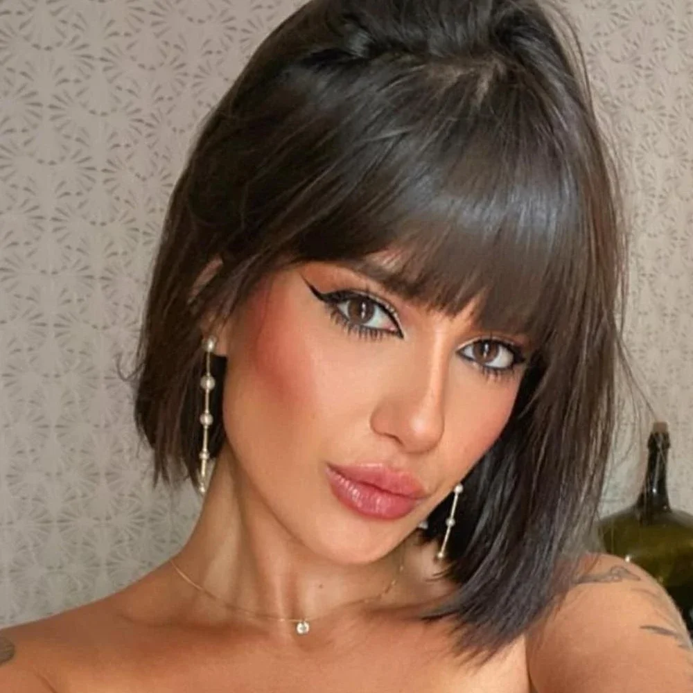 

Top Quality Bob Wig with Bangs - Brazilian Bone Straight Human Hair - Silky Yaki Texture for Cosplay Everyday Use Affordable