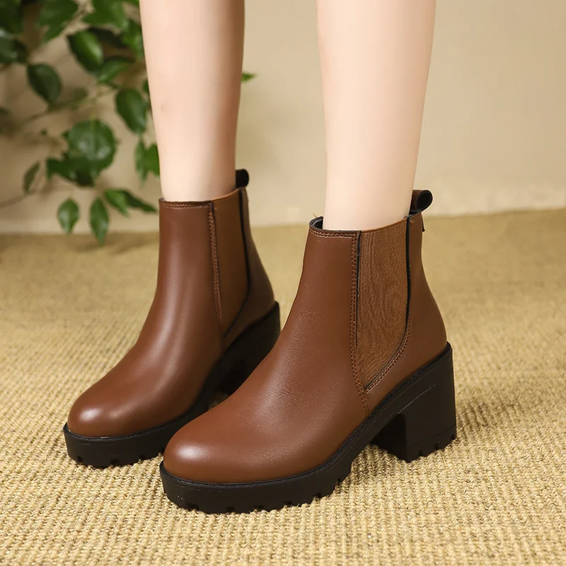 2024 Fashionable Comfortable Round Toe High Heels Casual Thick Heel Short Solid Color 2024 New Autumn Winter Women\'s Boots