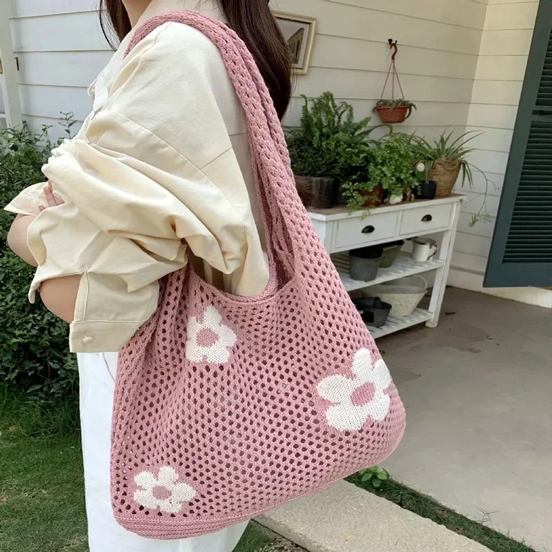 

Fashion Sweet Flower Hollow Tote Bag for Women Large Capacity Retro Shoulder Bag Handbag