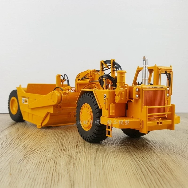 

Изысканная модель из сплава в подарок CCM 1:48 Caterpillar CAT 651B колесный трактор скребок Инженерная техника отлитый под давлением игрушечная модель