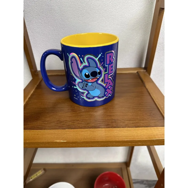 Disney Stitch Animatie Randapparatuur Creatieve persoonlijkheid Laserprint, hoogwaardige keramische mokken, vakantiecadeaus voor jongens en meisjes