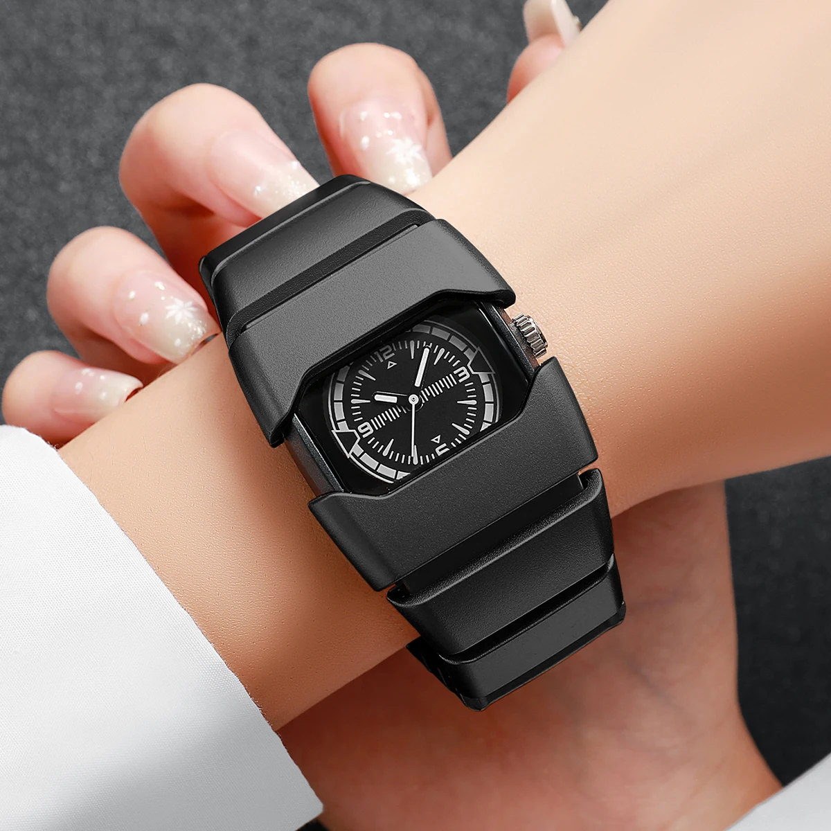 Fashion Square Women Sports Watches Unique Design Plastic Strap Women's Dress Quartz Wristwatch Relogio Feminino（Without Box）
