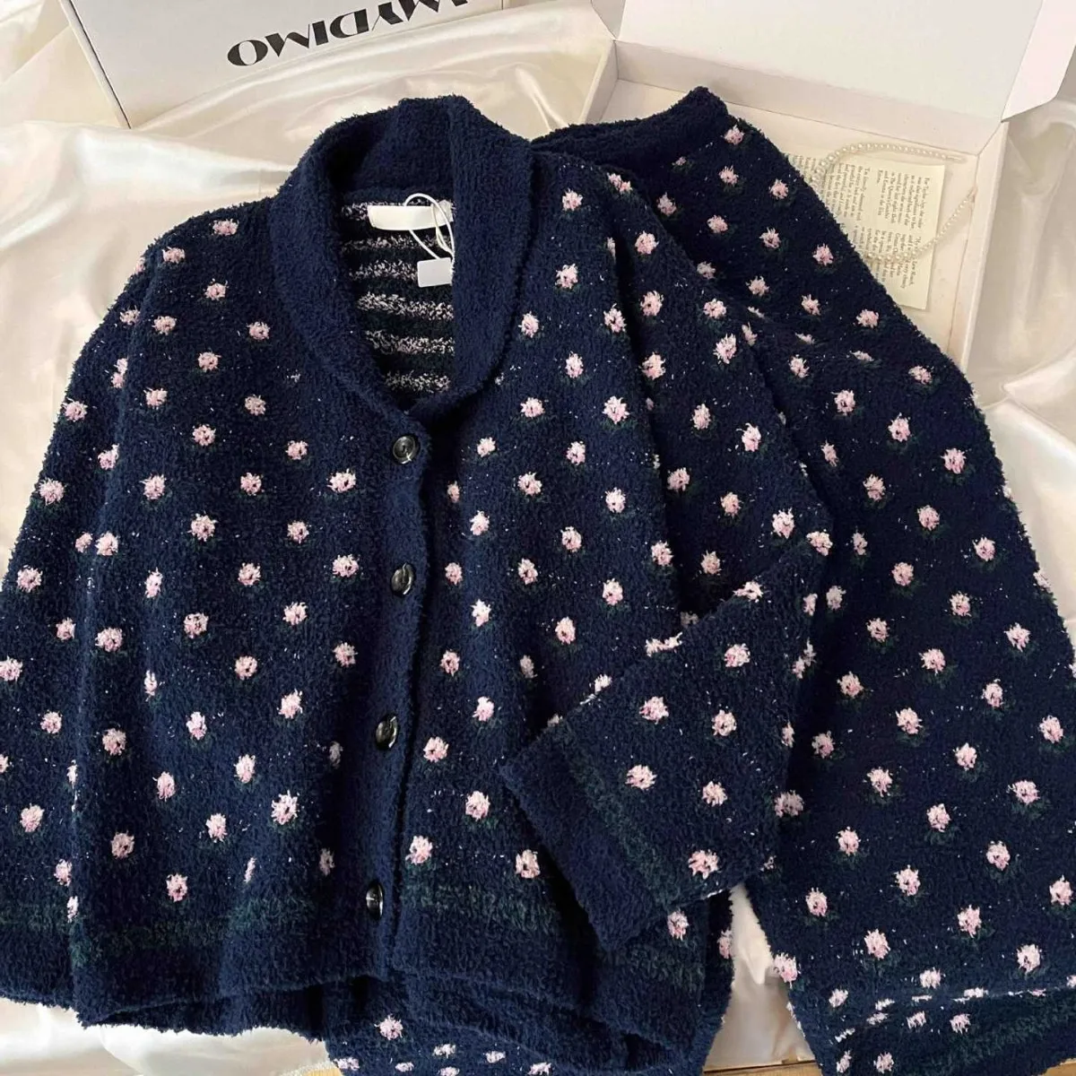 

Soft Retro Floral Print Half-velvet Women's Set Winter 2026 Thick Warm Cardigan Top + Trousers 2-piece Loungewear Set/pajamas