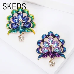 SKEDS Luxury Dazzle Rhienstone Peacock Creative Design Brooches Pin For Women Men Shining Boutique Animal Badges Gift