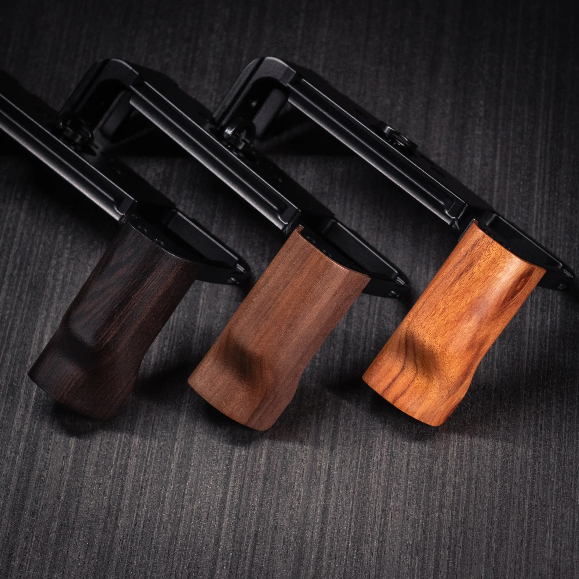 YUWOOD für Sony A7R5 / A7M4 Kamera-Cage mit Holzgriff und integrierter Schnellwechselplatte für Arca-Swiss Cage Rig Kit – Detail 18