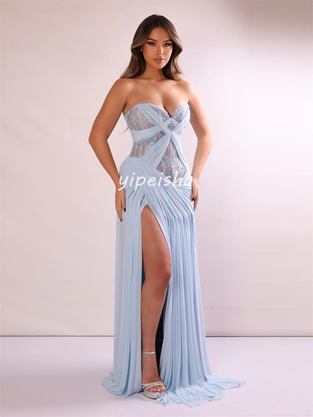 Abiti da sera lunghi senza spalline a trapezio in pizzo con pieghe di paillettes in chiffon di moda sexy personalizzati Abiti da sera formali di alta qualità