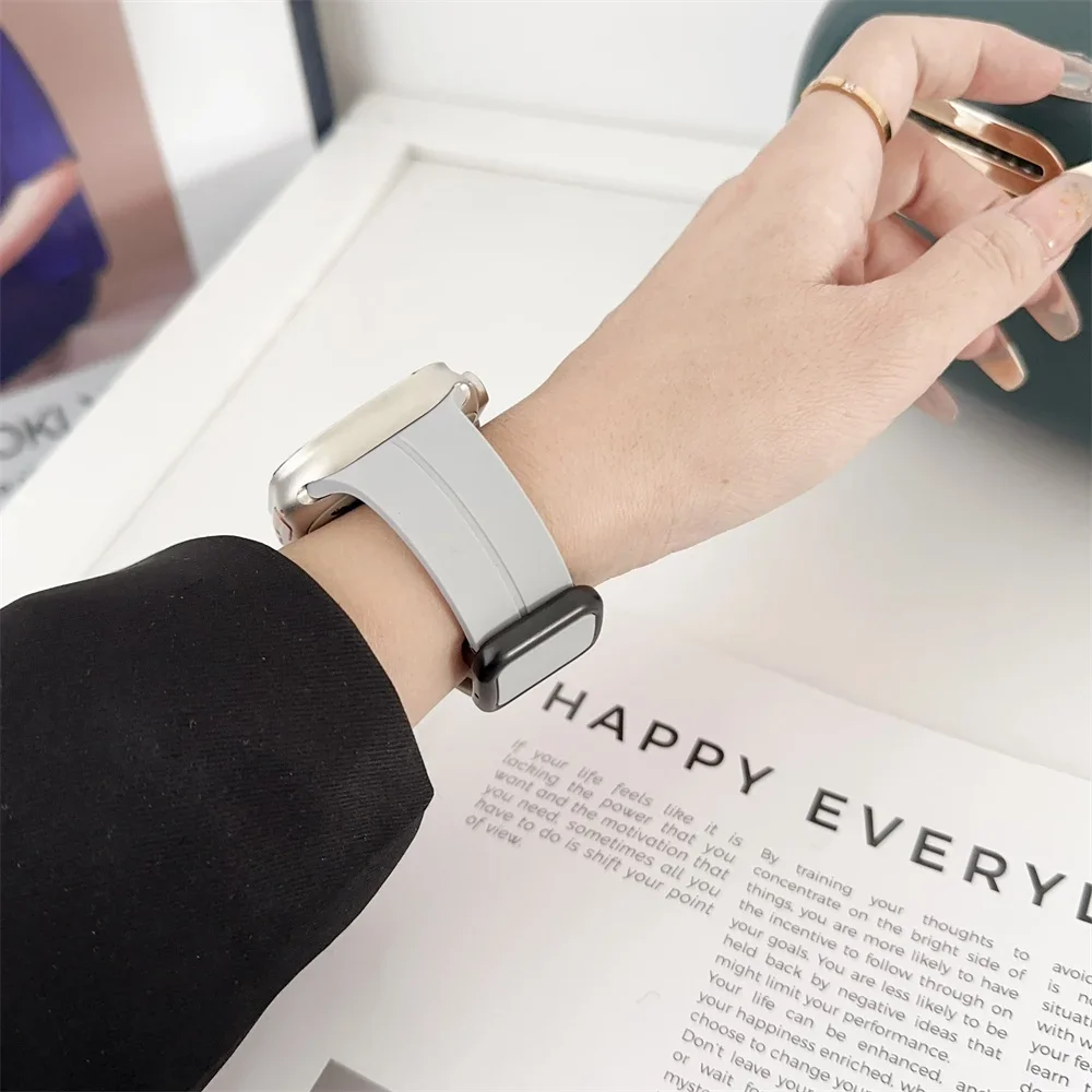 Magnetic Strap For Apple watch band 44mm 45mm ultra 49mm 40mm Silicone Bracelet iWatch Series 10 9 7 8 se 6 4 5 3 41mm 42mm 46mm