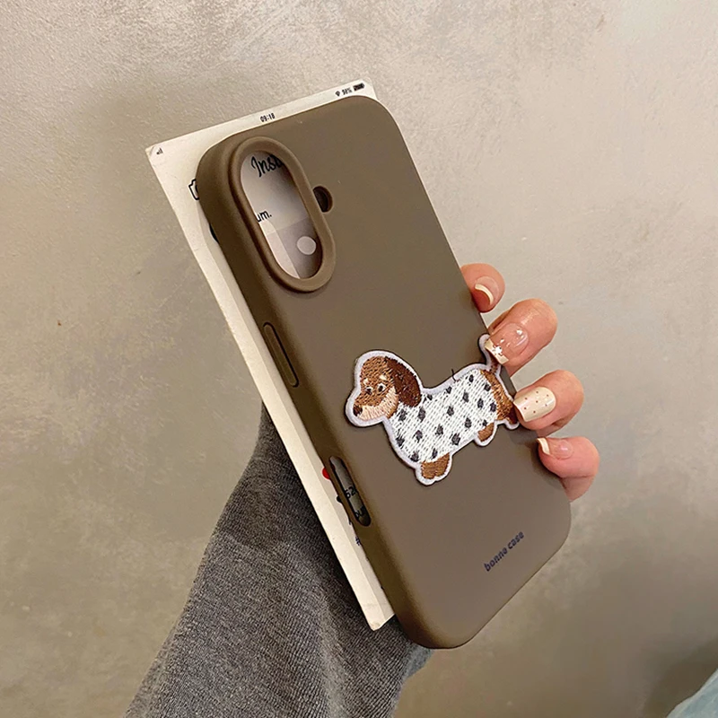 Cartoon Cute Embroidered Sausage Puppy Case For iPhone 16 Pro Max 15 13 14 12 16 Plus Lovely Dog Soft TPU Back Cover