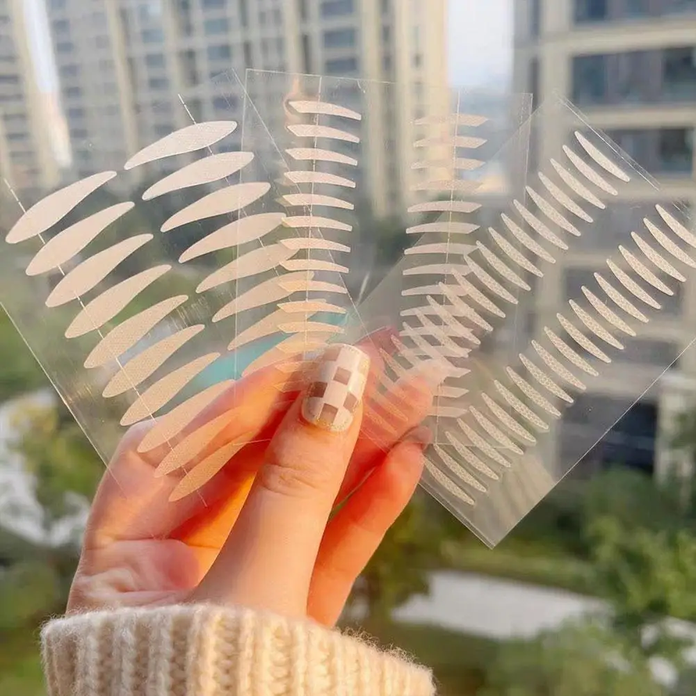 目に見えない通気性のある二重まぶたテープ防水性と耐汗性のある薄いまぶたエンハンサーで大きな美しい目を演出するメイクアップツール