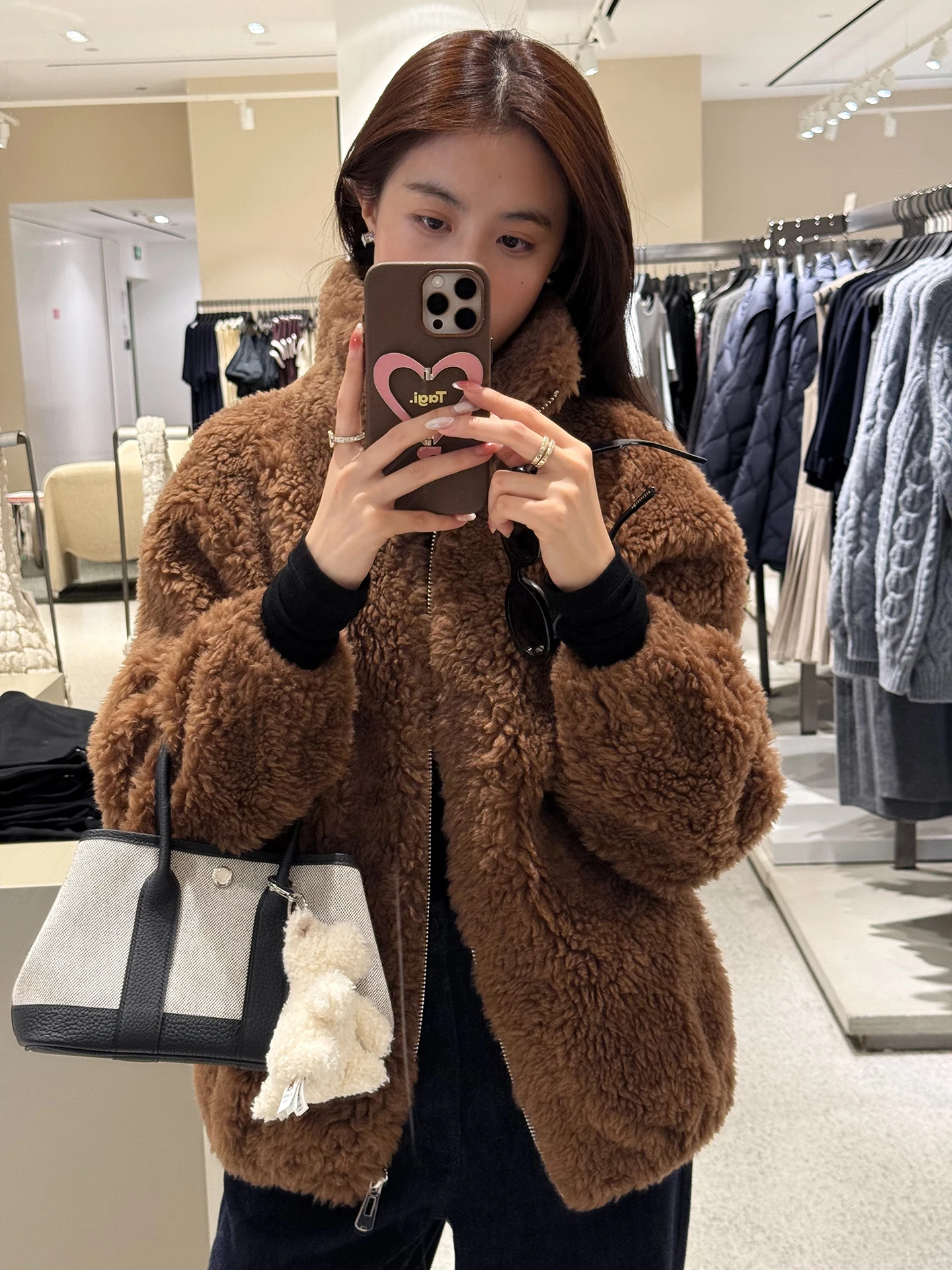 

Женская теплая осенне-зимняя куртка свободного кроя с воротником из коричневого меха ягненка, модное пальто с воротником-стойкой GAO