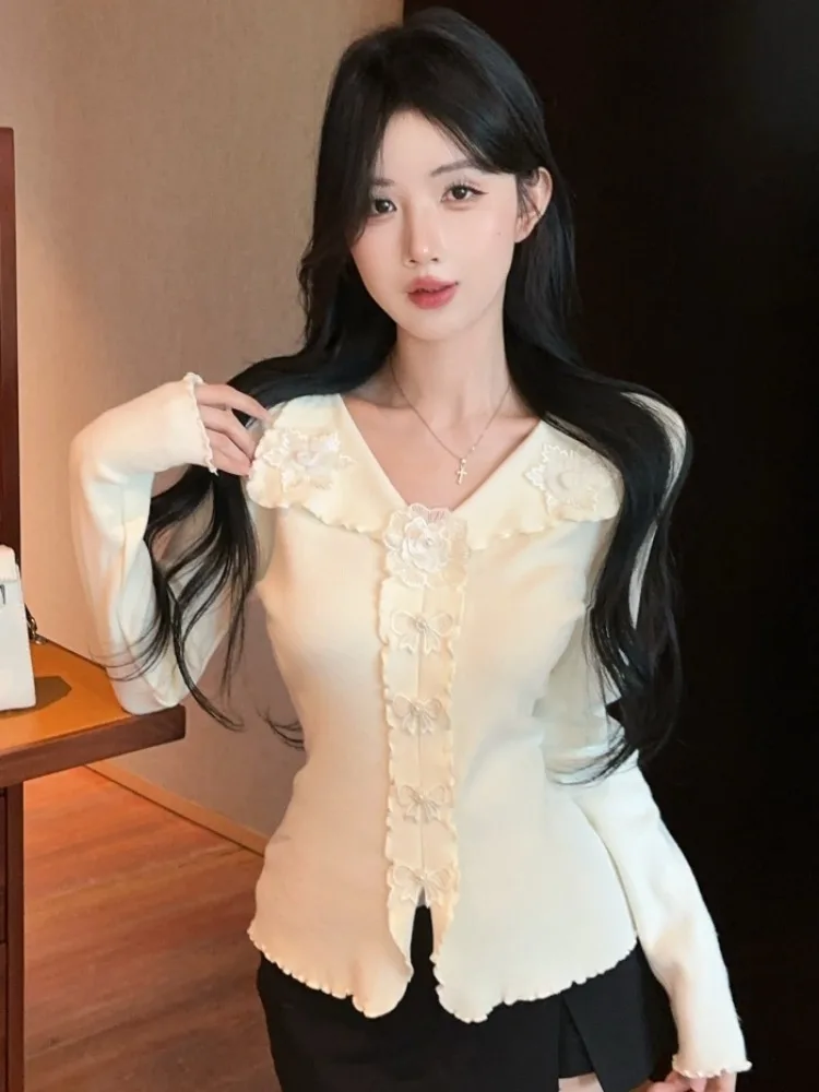 

Шикарный вязаный укороченный кардиган без рукавов для женщин, приталенный, с длинными рукавами, отложным воротником, весна-осень, новый стиль, нежный кружевной дизайн.