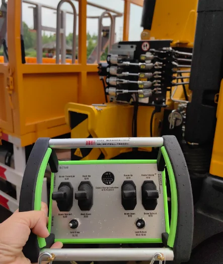 functions weightlifting12-24V hydraulic valve Truck Crane remote control