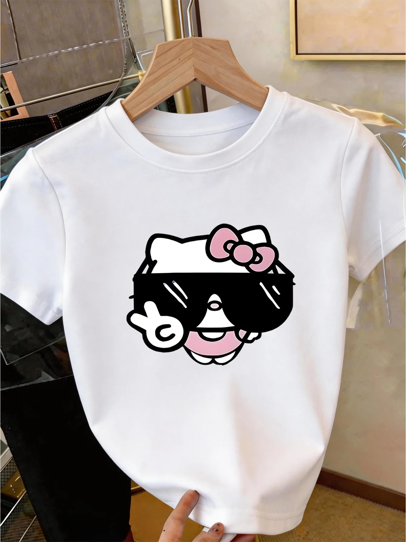 Cute Kawaii Hello Kitty Print Series Printed Character T-shirt, Cute and Fashionable Trend, The First Choice for Shopping