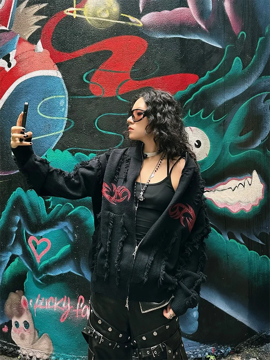 

Street Sle Metal Embroidery Heavy Industry Leather Tag Punk Subculture k Sle Open Cardigan Sweater Jaet for Music Fe...