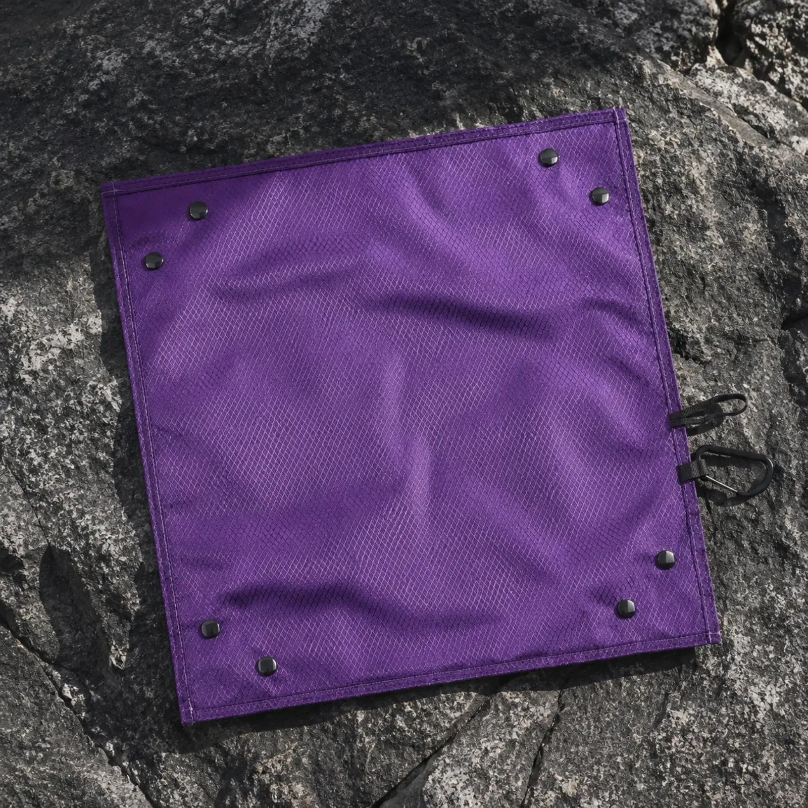 Foldable Storage Tray with Snap Buttons Lightweight Foldable Seating Pad Water-Resistant Camping Mat with Carabiner for Picnics,