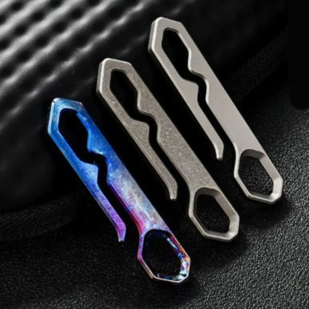 Super Lightweight Titanium Alloy Keychain Quick Hanging Multistyles Backpack Buckle Pendant Portable Car Keychain Outdoor Tool