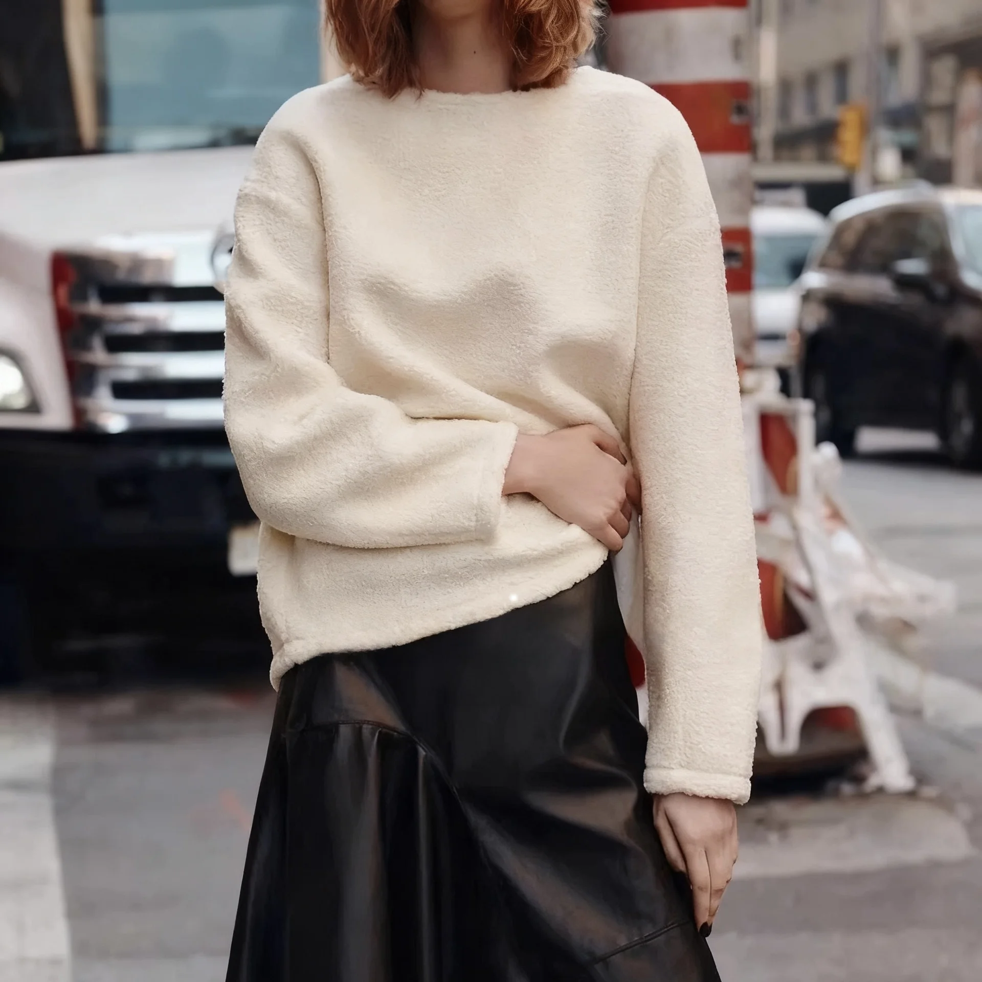 

Простой шерстяной свитер из овечьего меха в стиле ретро, свободный теплый свитер с заниженными плечами, осенне-зимний женский топ, длинный свек...