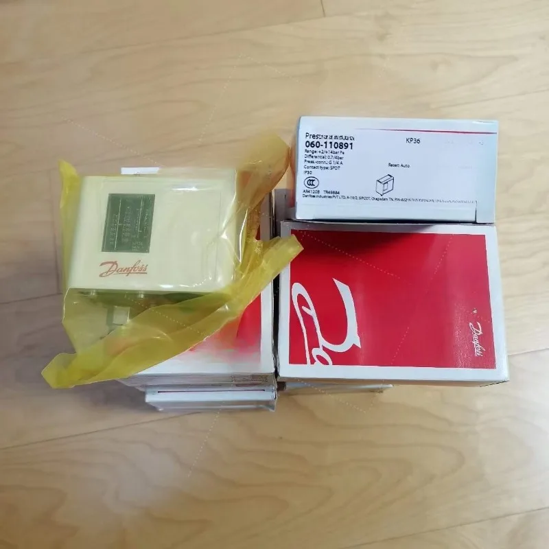 

Parts for Danfoss Pressure Switch KP36 060-110891 for pressure monitoring of air compressors and water supply units
