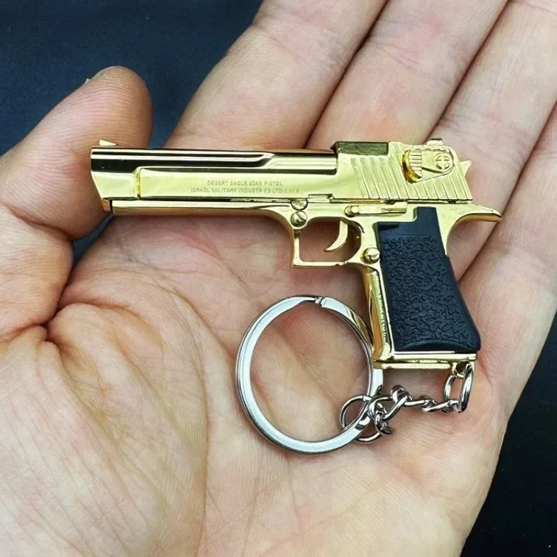 

Alloy 1:4 Desert Eagle Pistol Keychain Ring Aritificial Gun Detachable Assemble Toy Gun Defense Weapons Keychain Christmas Gift