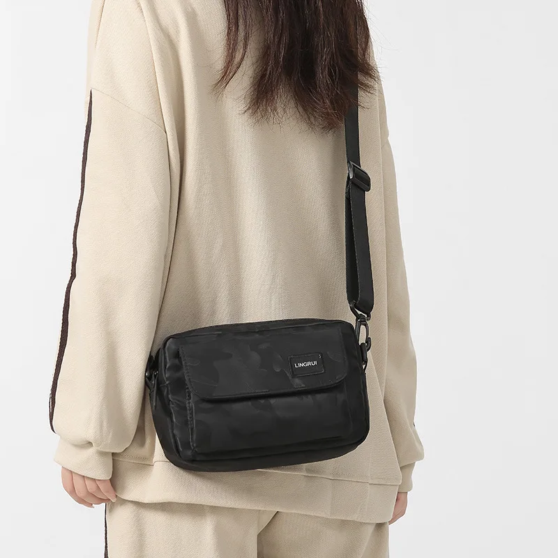 

Korean version functional small shoulder bag, street fashion couple shoulder bag