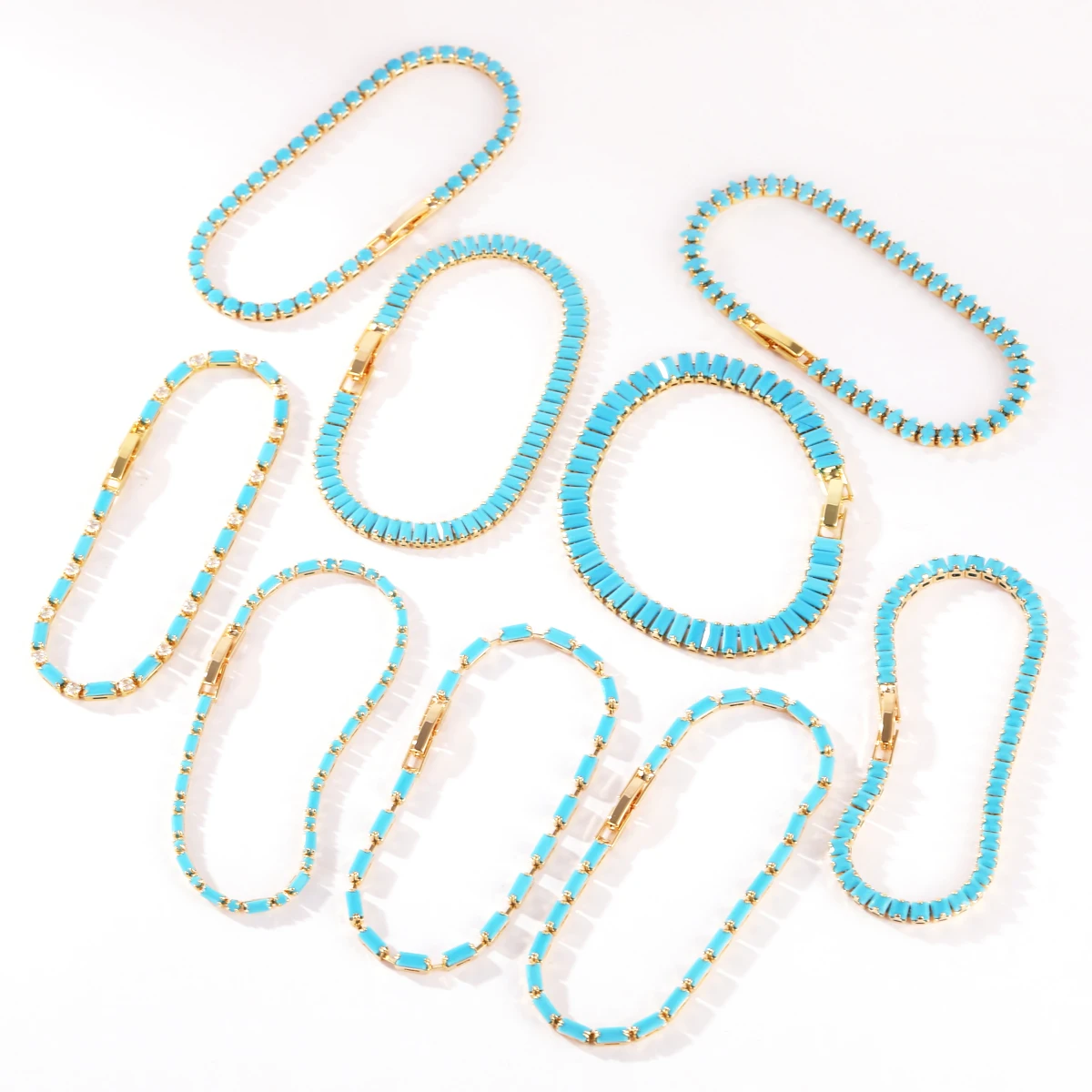 Natural Stone Blue Turquoise Bracelets 18K Gold Plated Bracelet Suitable for Women Everyday Commuting Mother's Summer Bracelet