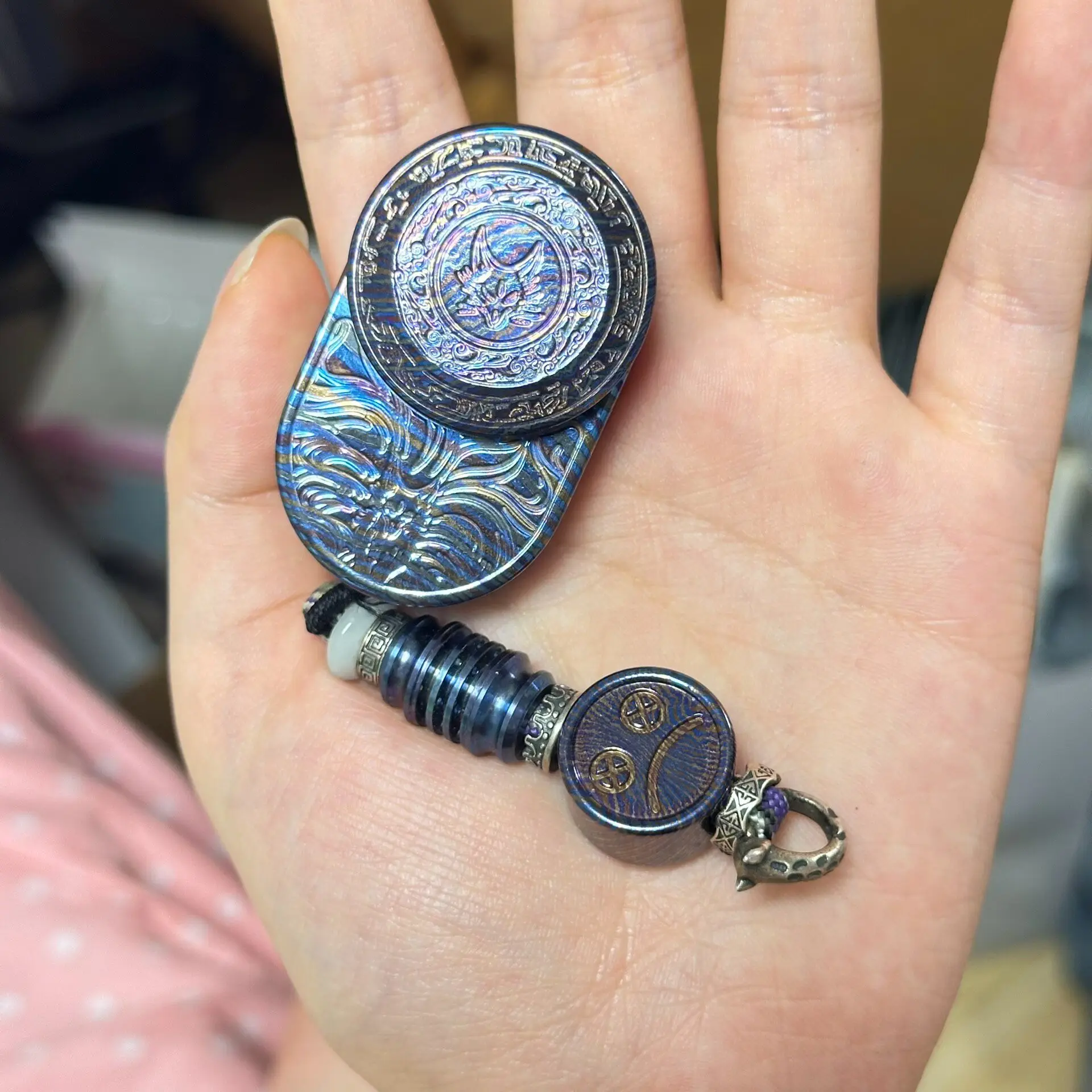 Used EDC Restless Zd Zirconium Horse Fox Mix Tide Play Edc Sprocket Fidget Spinner