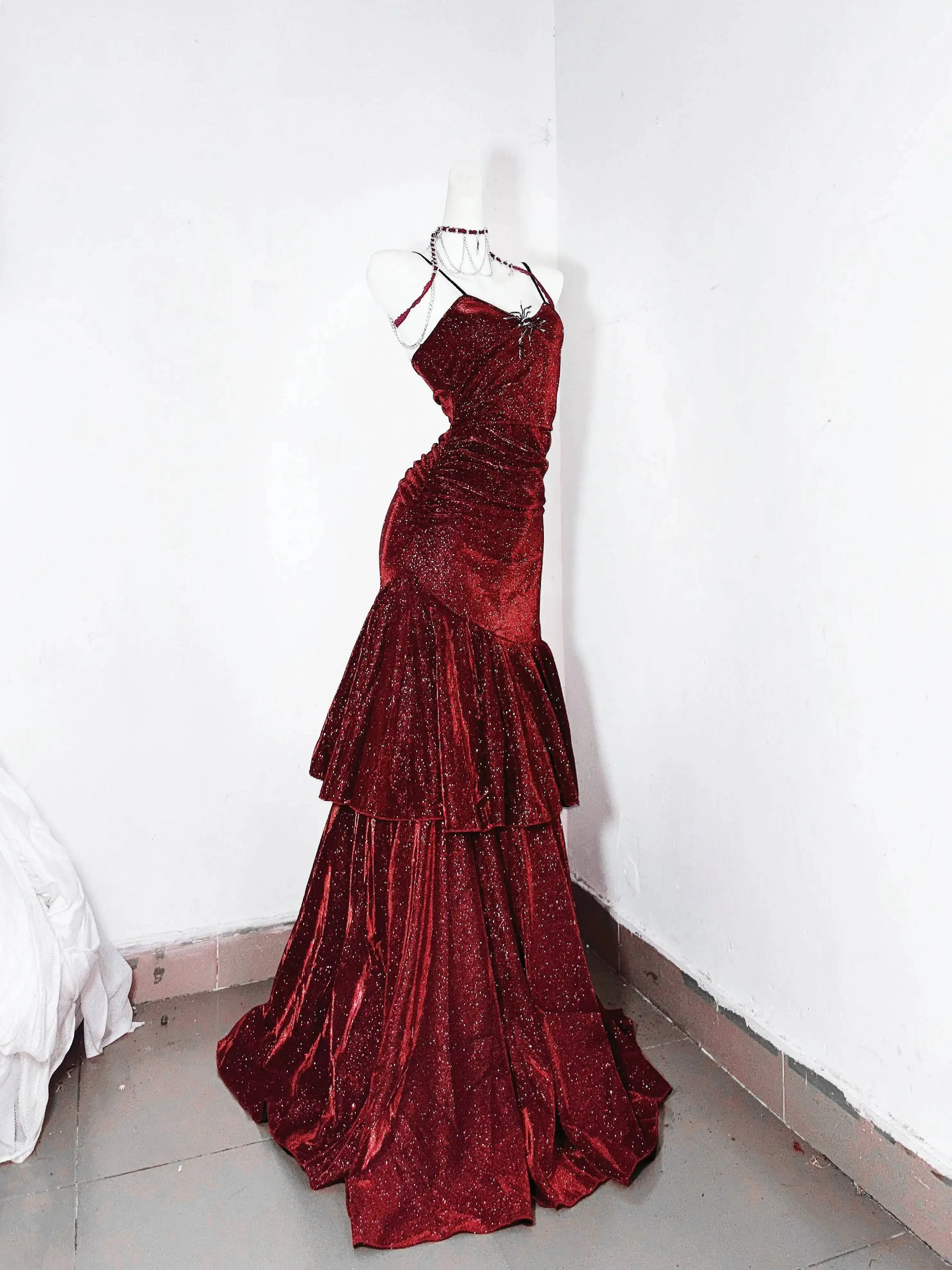 

Brave Legend Authentic Dark Sparkling Red Showa Princess Sexy Bodycon Mermaid Dress Gown