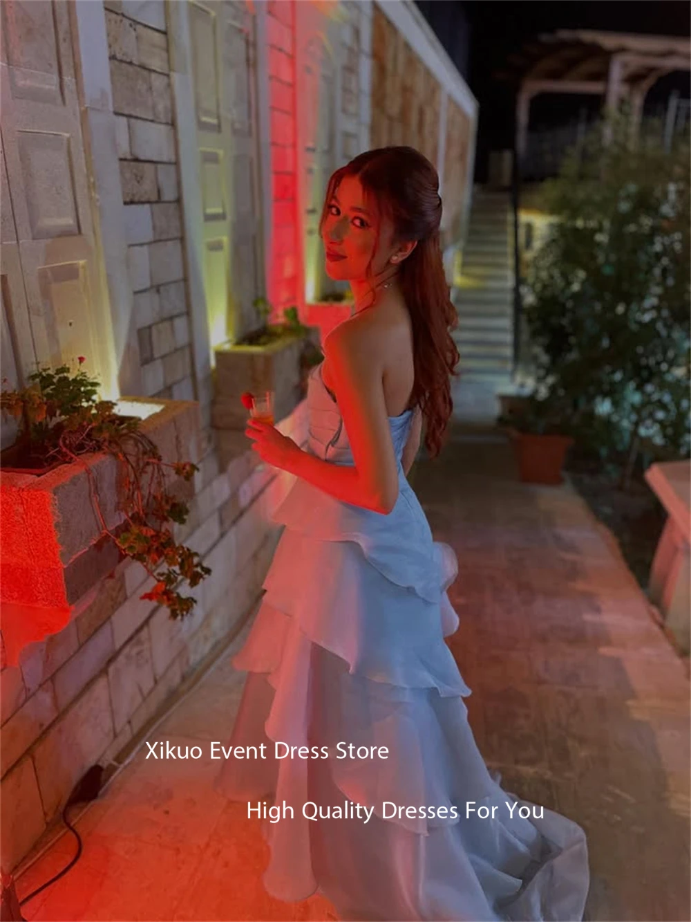 Xikuo luz azul organza formal plissado vestidos de noite sem alças uma linha robe femmes em camadas babados único vestido de baile personalizado