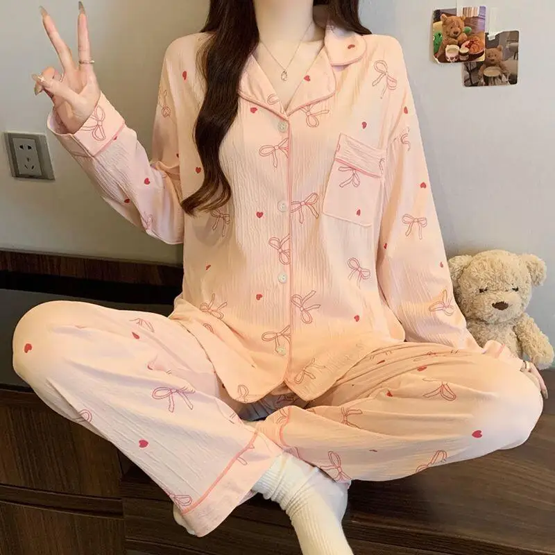 

Simple bow tie wrinkled fabric pajamas for women in spring and autumn, long sleeved sweet style loose home suit set new style