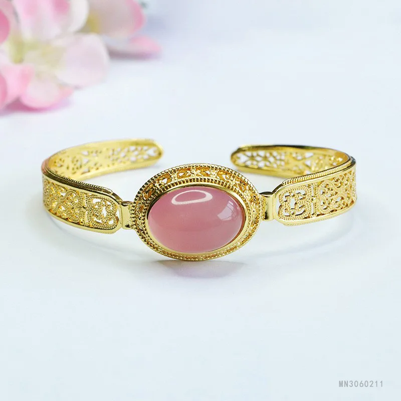 

Ice powder chalcedony bracelet agate bracelet female court style