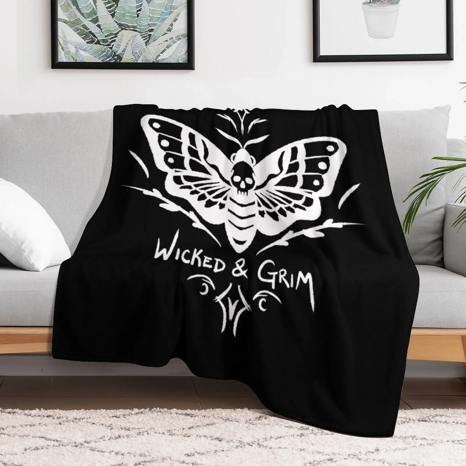 Death Head Moth Design Throw Blanket Foldable Soft Warm Blanket for Outdoor Use