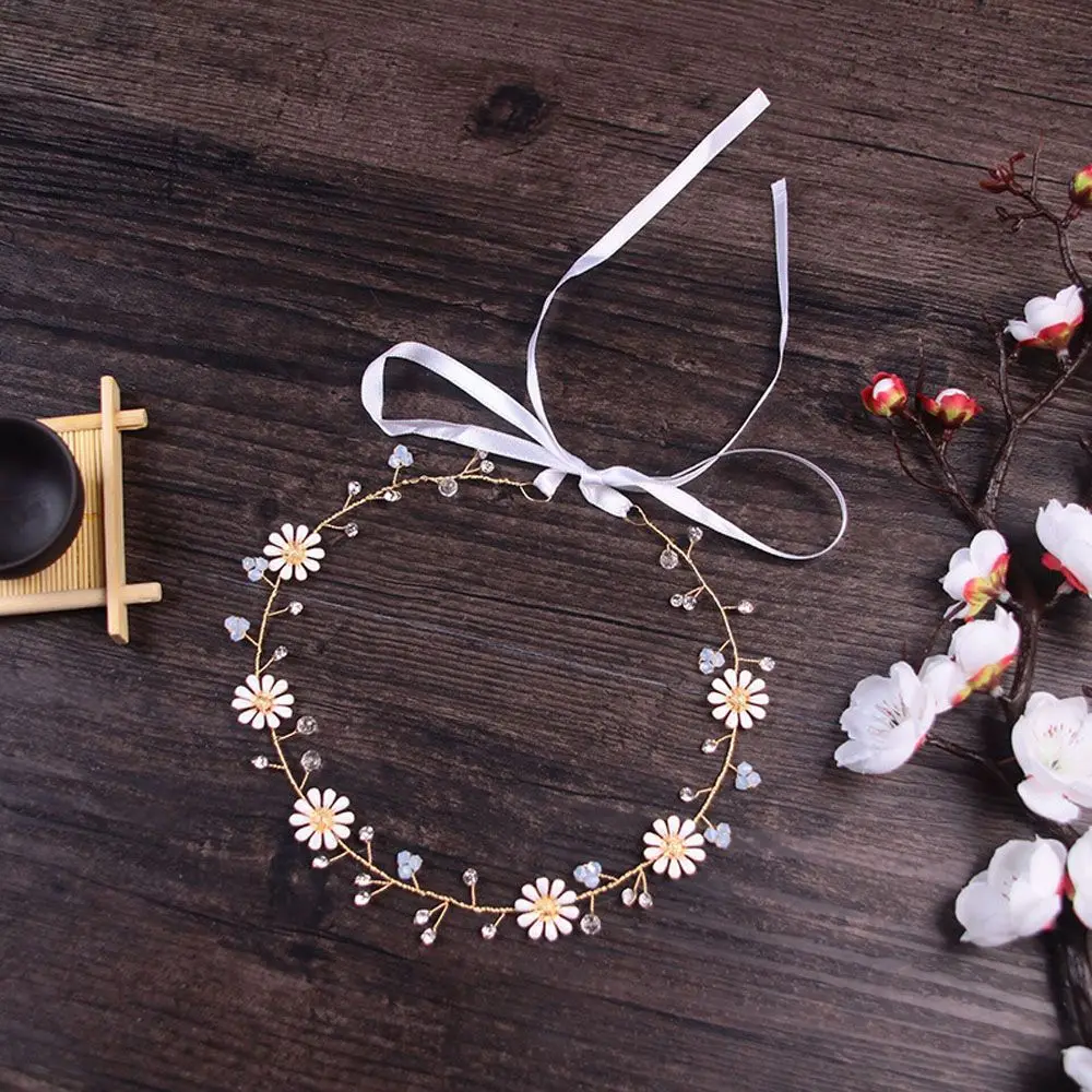 มงกุฎคริสตัลประดับดอกเดซี่สำหรับงานปาร์ตี้ งานแต่งงาน งานเลี้ยง งานวินเทจ เครื่องประดับผม ที่คาดผม