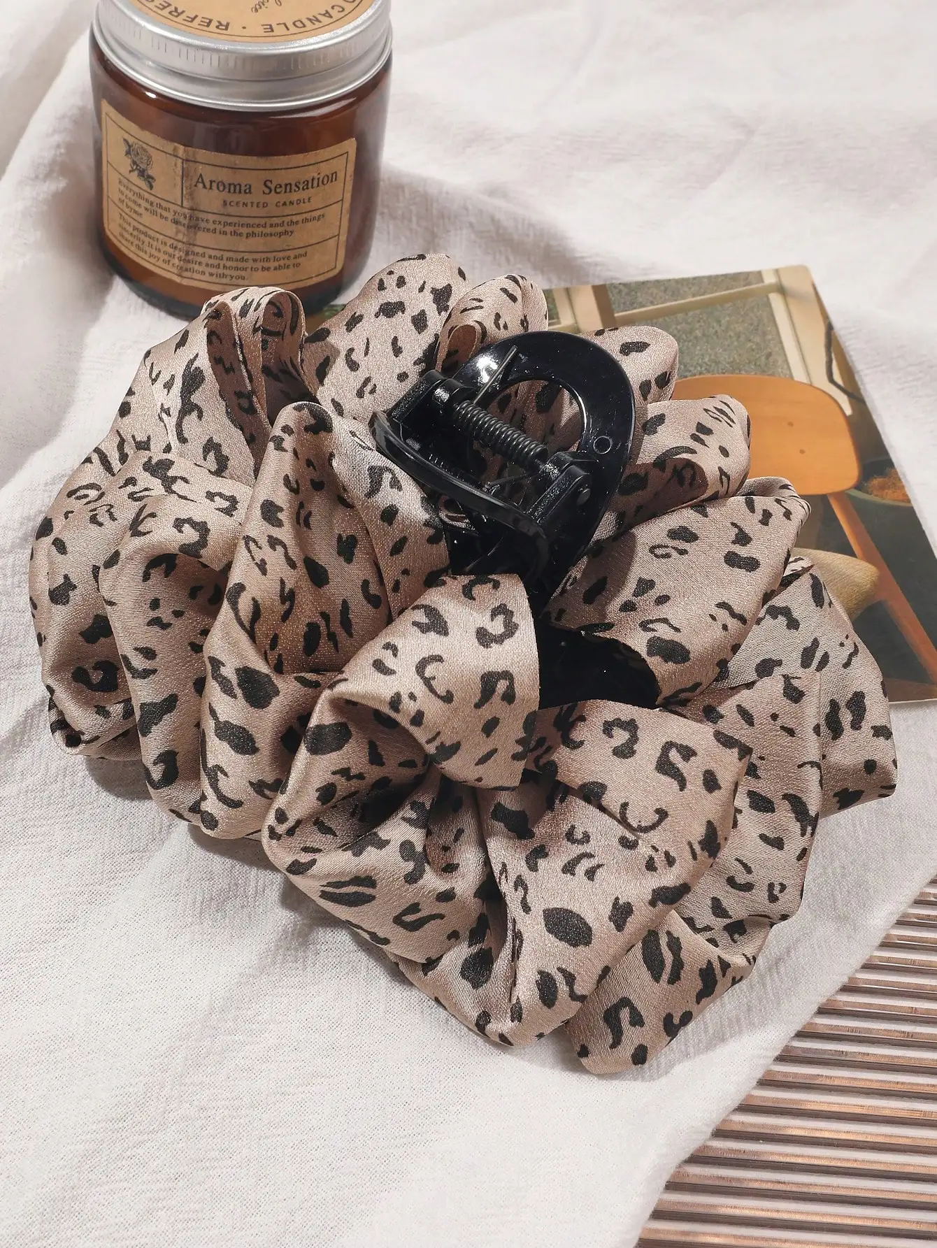 Nuova clip per artiglio per capelli grande leopardo di seta per donna Forcina vintage Semplice Barrette Morsetto per coda di cavallo Accessori per capelli invernali di moda