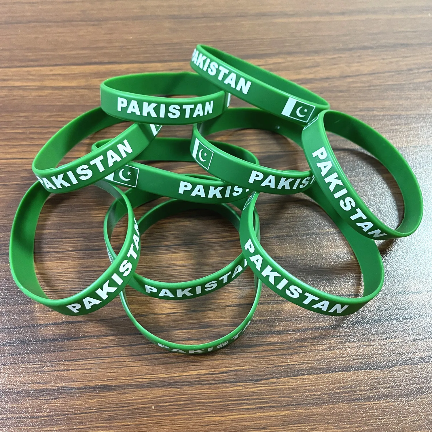 2pcs Pakistan Flag Silicone Bracelets Sports Game Wristbands National Wrist Strap for Men Women Rubber Band Fashion Accessories