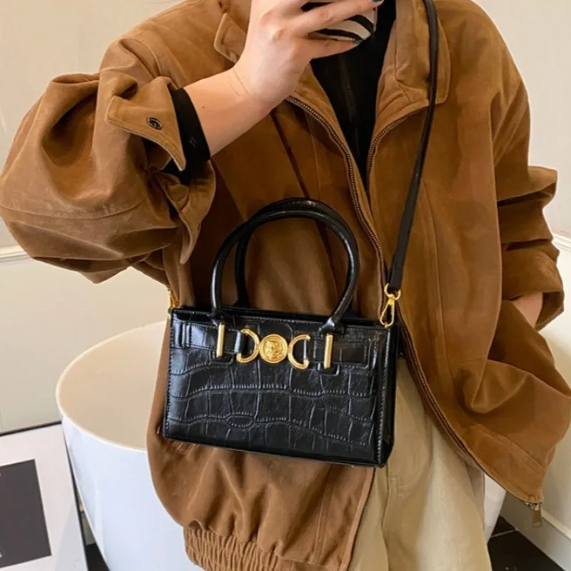 

Vintage Leather Diaper Bag Women's Handbag for Ladies Tote Shoulder Crossbody Simple Commuter Business Style