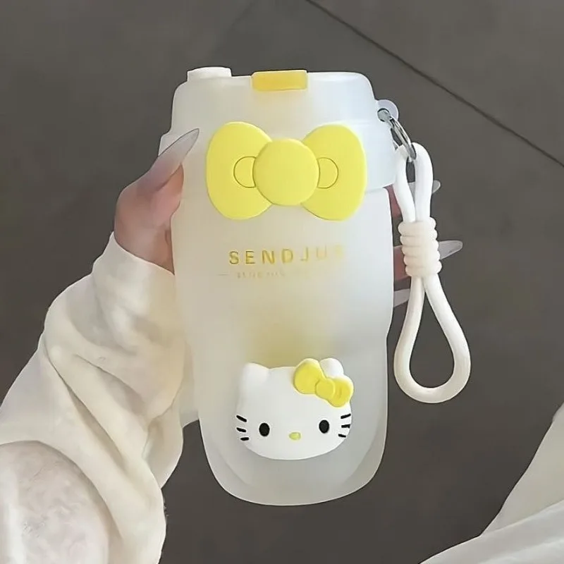 

Sanrio 2025 Hello Kitty New Style Summer Cup Gao Yan Value Straw Girl Student Cup Plastic Cup Lovable Student Portable 2026 New
