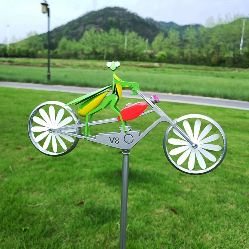 1-Pack Metal Mantis Bicycle Weathervane - Garden Wind Spinner, Outdoor Yard Art Windmill Decor