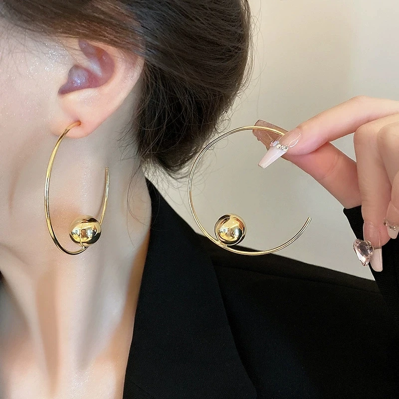 2025 New Round Pendant Drop Earrings for Women Fashion Gold Color Design Exaggerate Big Circle Hoops Earring Korean Jewelry Gift