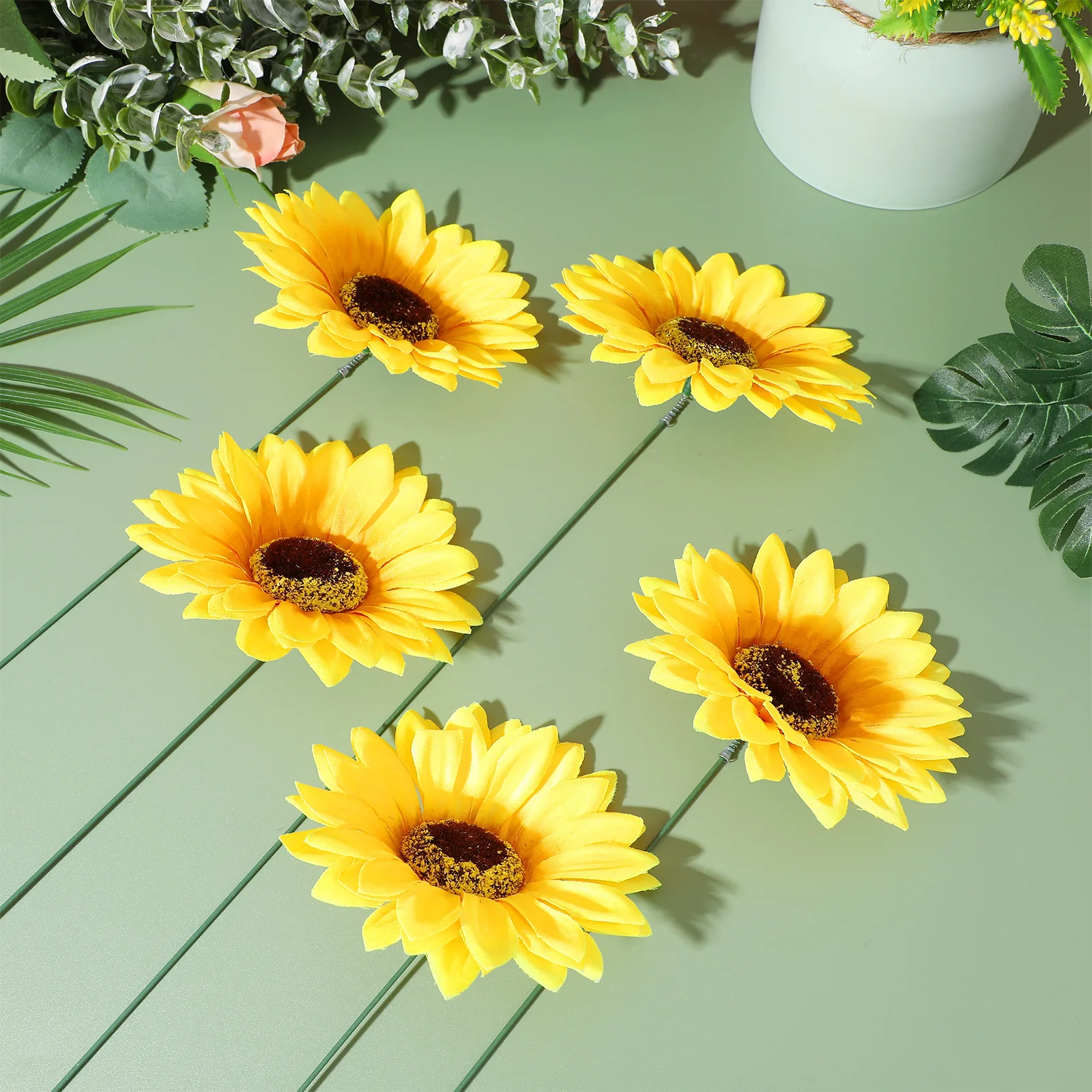 

5Pcs Garden Stable Sunflower Stakes Outdoor Lawn Decoration Yard Flower Garden Stake Sunflower Lawn Sign Gardening Decor