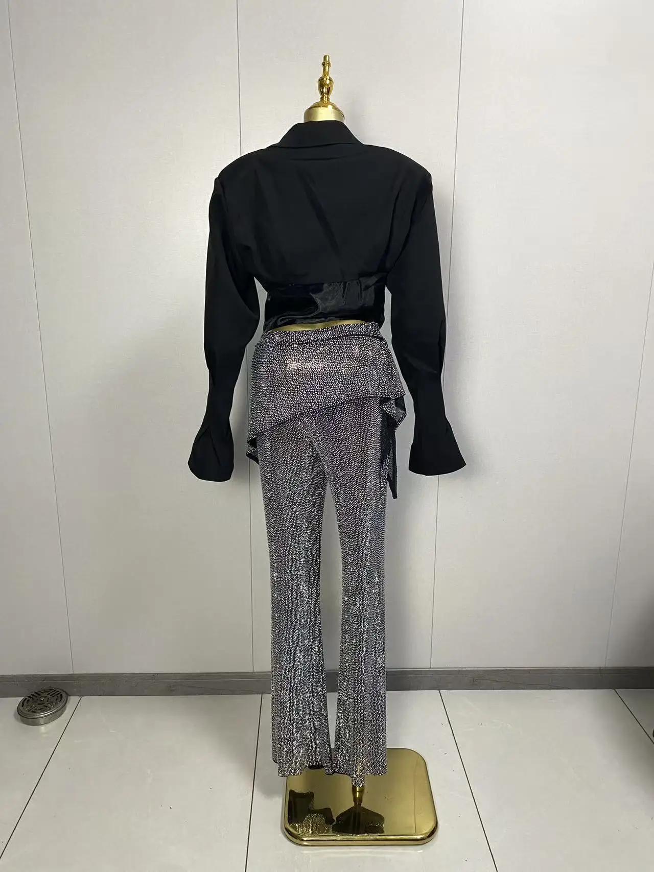 2025 nouvelles femmes Sexy à manches longues col en V profond T-shirt paillettes Flare deux pièces pantalon ensemble élégant soirée Club tenues de fête