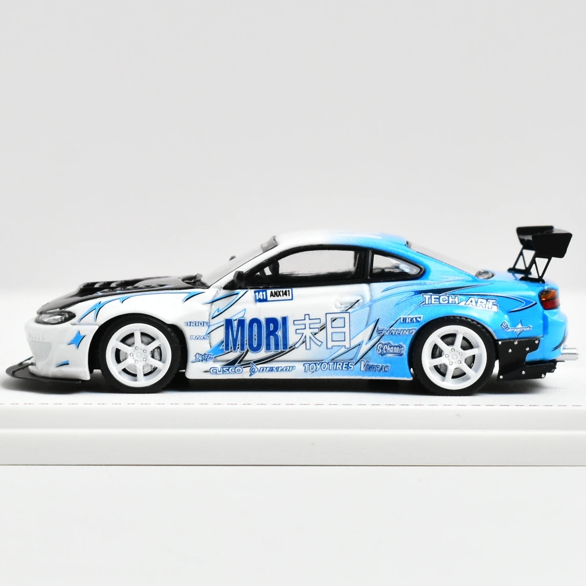 Fh 1:64 Adults Hobb…