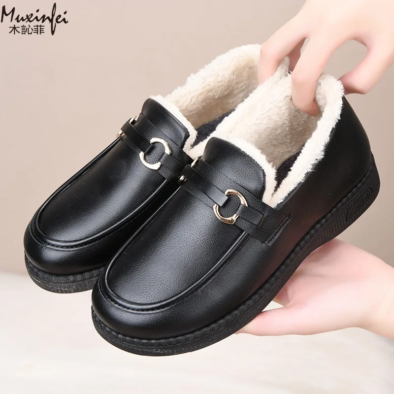 

2025 Winter New Flat Bottomed Lefu Cotton Shoes Casual Leather with Thick Velvet Waterproof and Warm Leather Shoes for Women