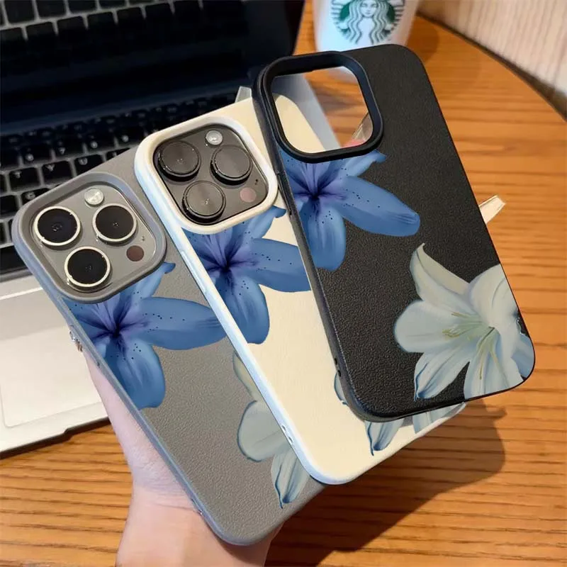 Eleganckie etui na telefon z wzorem niebieskich lilii i liczi do iPhone 17 16 Pro Max 15 14 13 12 11 XS XR 16 Plus 16e, odporne na wstrząsy, miękka tylna obudowa.