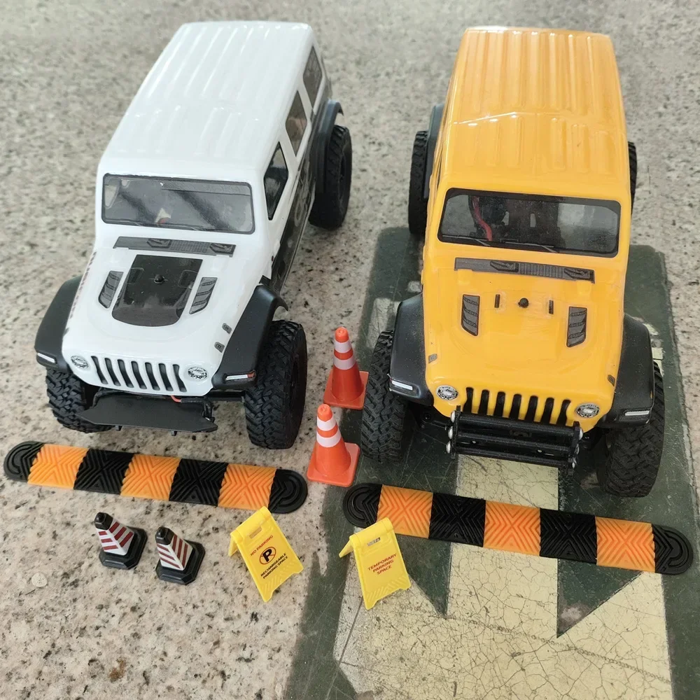 1/18 1/24 RC카 스피드범프 교통표지판 로드블록 장식 (TRX4M Axial SCX24 FCX24 1:18 1:24 RC 크롤러 자동차 부품용)