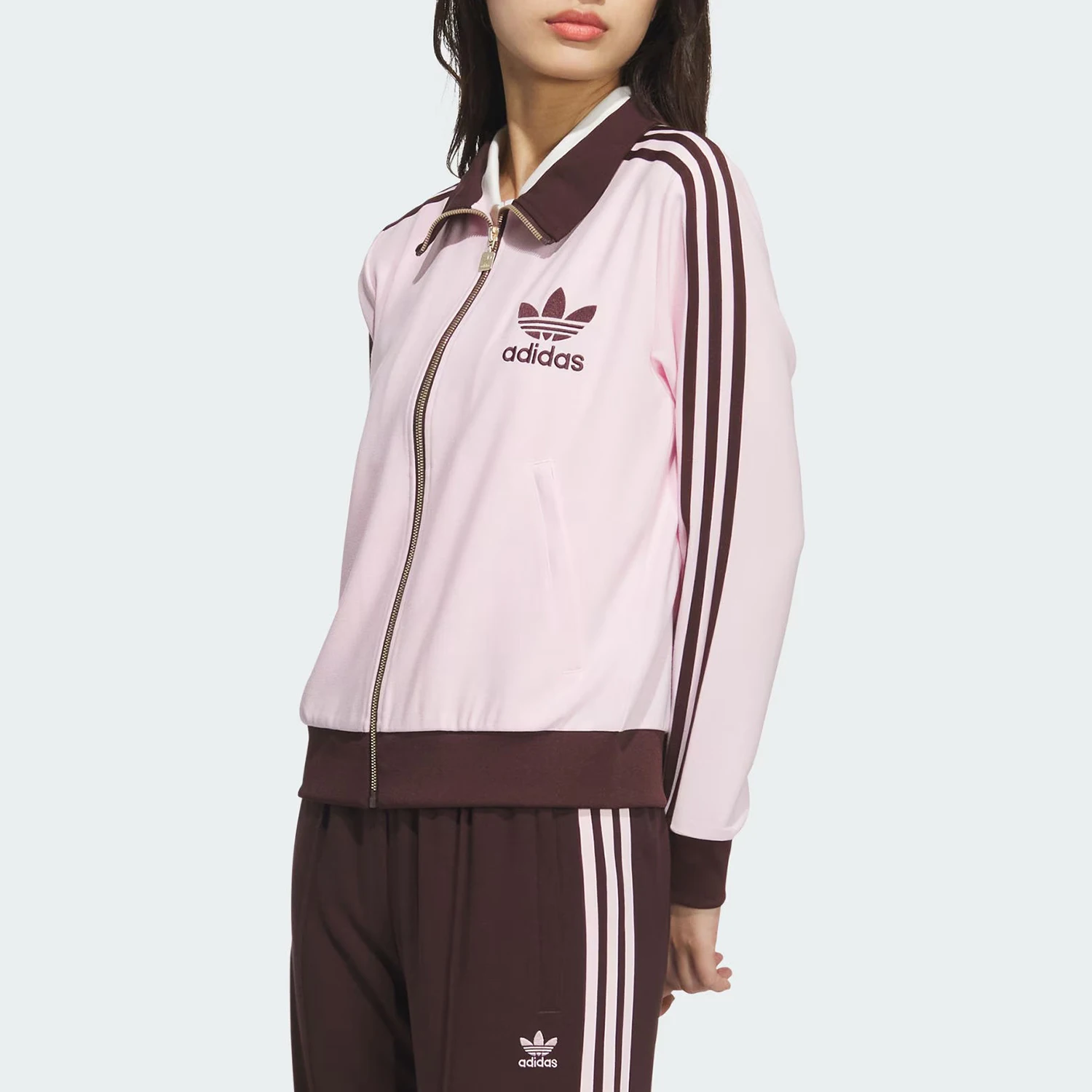 

Официальная оригинальная женская модная повседневная трендовая куртка Adidas с тремя полосками и воротником-стойкой JX2804