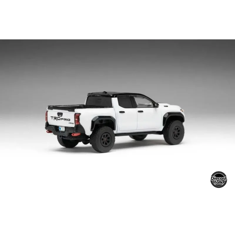 

DiecastTalk GCD 1:64 Toyota Tacoma Tro Ice Car Standard Version White Alloy Car Model Collectible Gift Global Limited 300Pcs