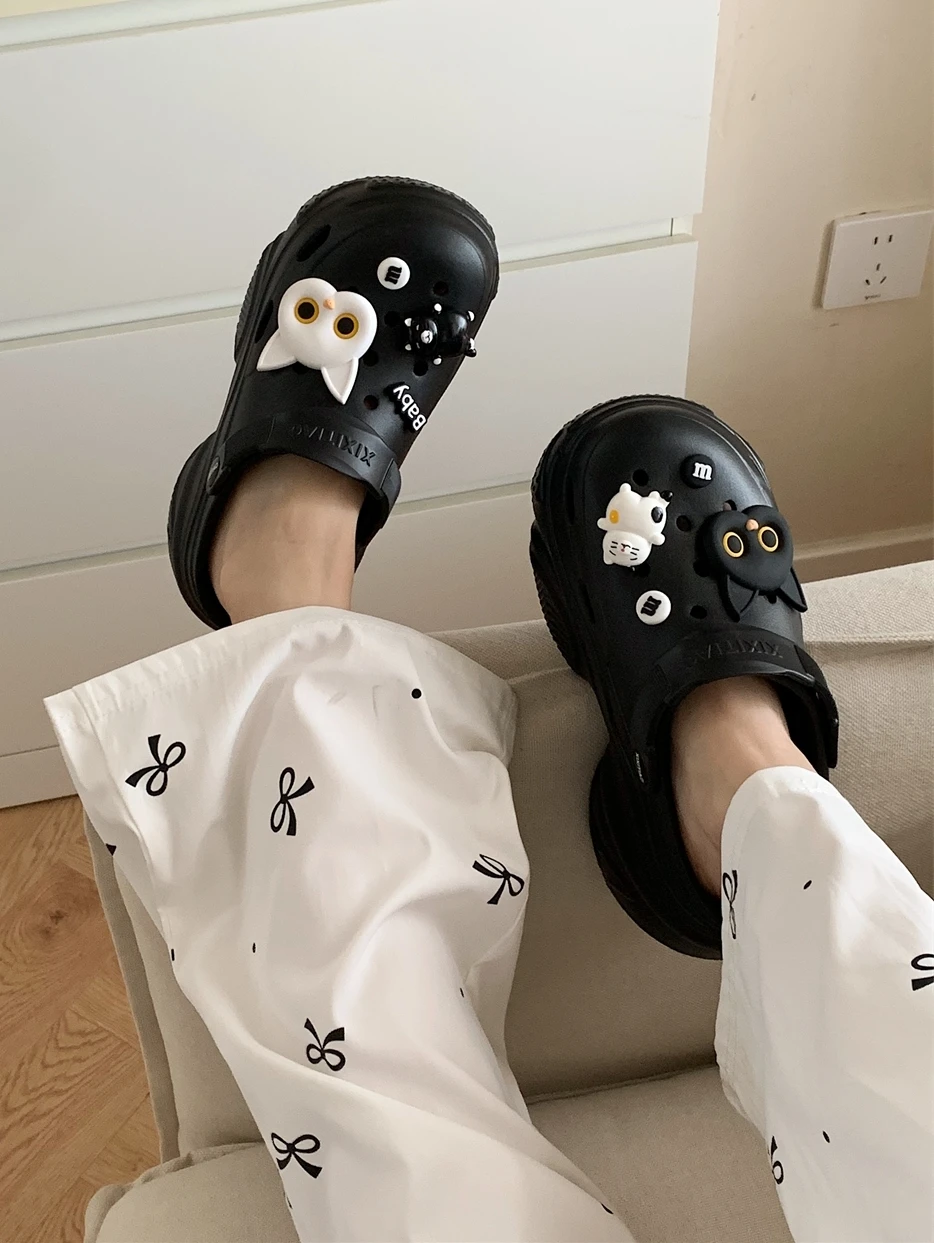 Garden Shoes Man Hole Sandals Black White Cat EVA Thick Soled Slippers Hole Shoes For Women Non Slip DIY Slippers