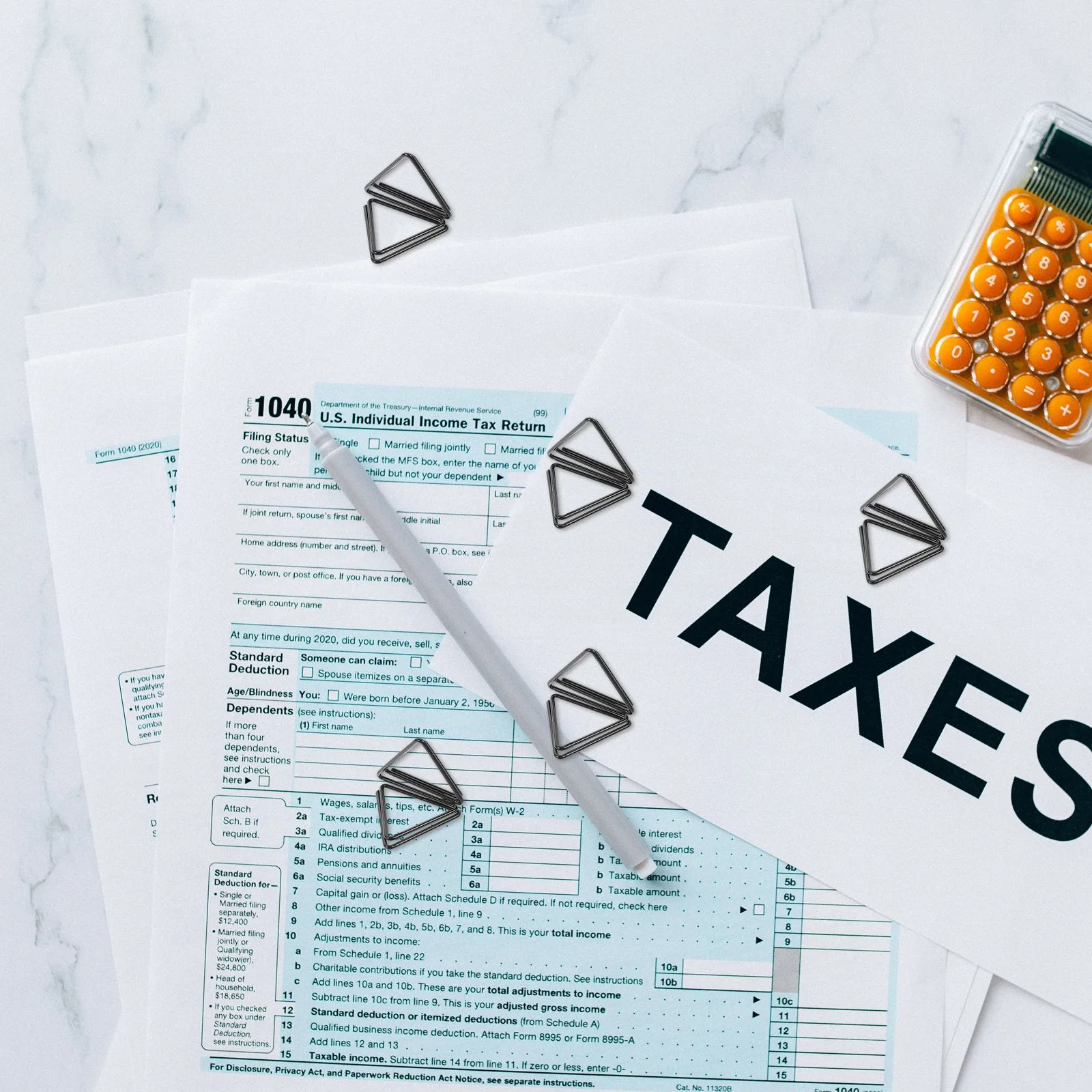 

20pcs Triangle Memo Clips Metal Table Card Holder Desktop Photo Clips Place Card Stand Business Note Holder Reusable