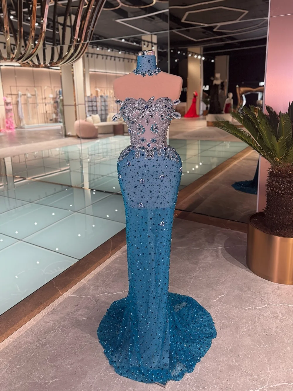 Exquisite Strapless Evening Dress 2026 Classic Crystal Beaded Party Gown Charming A-line Floor Length Party Dresses فساتين سهرة 4