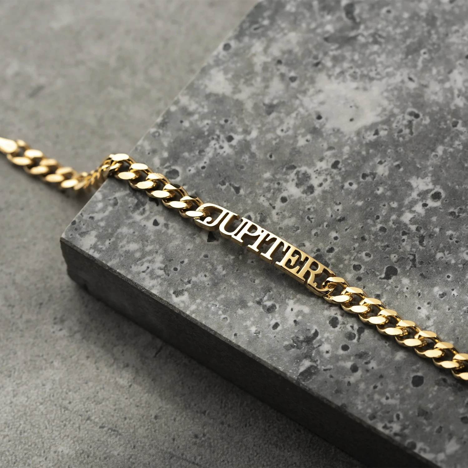 

Custom Name Cuban Link Bracelet Personalized Silver Plated Jewelry With Stylish Script Design Unique Fashion Bracelets Christmas